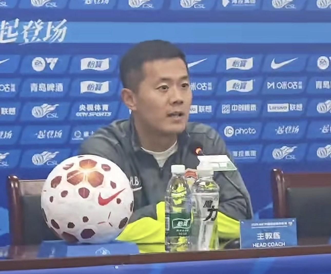 黄博文:为迎战海港做了针对性布置,希望能够捍卫我们的主场