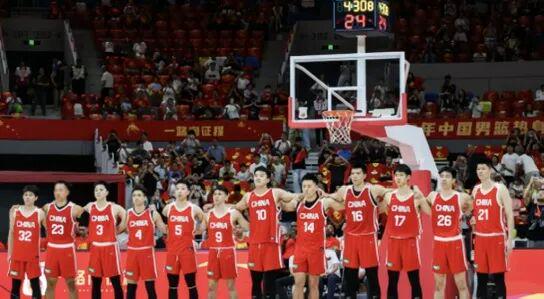 中国男篮VS卡塔尔12人大名单出炉!5后卫4锋线3内线阵容,赵继伟胡明轩杨瀚森领衔,李悦洲无缘榜单