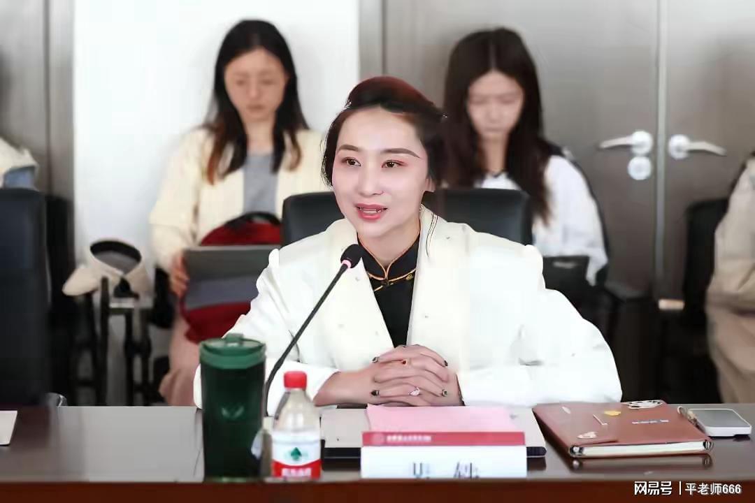 无法容忍!搞极端女权歧视男性,北理工助理教授裴轶课程被叫停