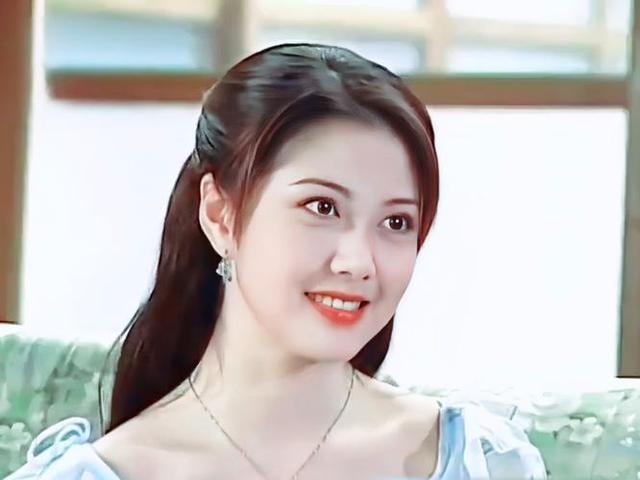 她长得太漂亮从护士转行做演员,离婚11年未再嫁,如今46岁风韵犹存